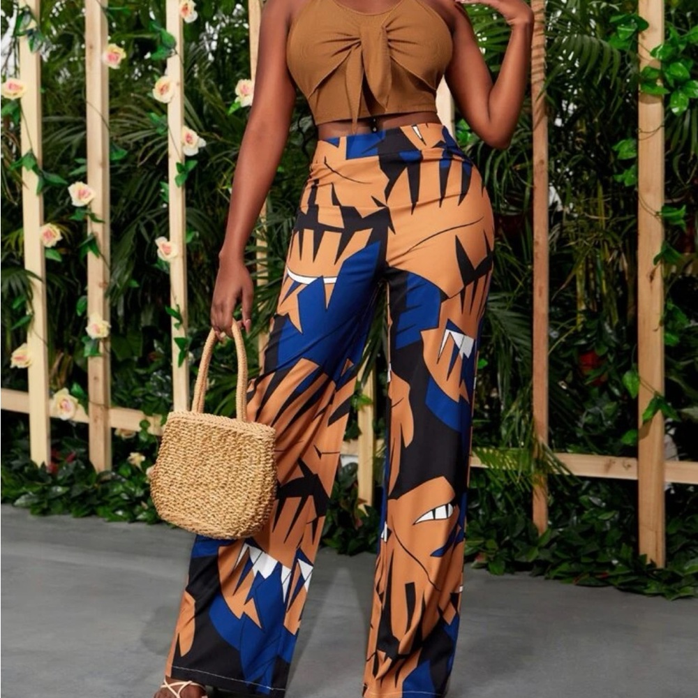 Halter Top And Allover Print - image 1